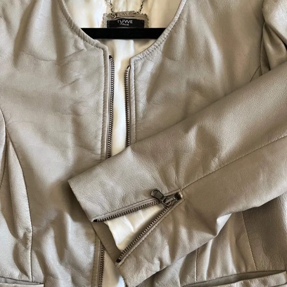 Tuwe lambskin leather jacket Size S/M - Picture 3 of 5